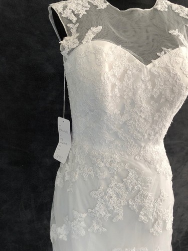 BERKETEX LACE WEDDING DRESS - SIZE 4 6 8 BRIDAL BALL , CONDITION NEW RRP £999 - Picture 4 of 9