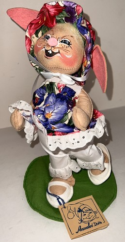 Vintage Annalee Easter Parade Bunny Girl 8" 1995 Made in USA