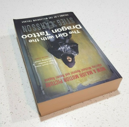 The Girl with the Dragon Tattoo by Stieg Larsson Book #2 Millennium Trilogy - Picture 5 of 7