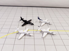 3x Cessna Citation 550 Business Private Jet Models 1:400 Scale Airport Diorama