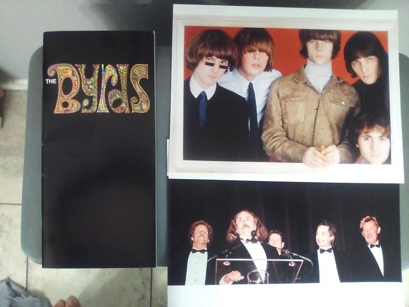 The Byrds long CD history of: booklet 55 pgs.W/pics info. +2 8x10 photos