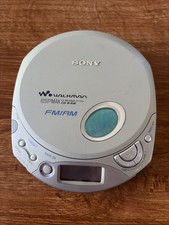 Sony Walkman D-F200 CD Player FM/AM Radio Tested Working