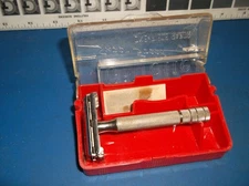 Vintage Gillette  Super Speed  Safety Razor  with nice original plastic box
