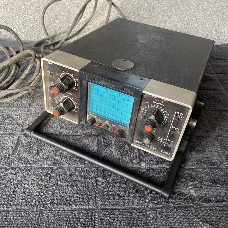 Telequipment Oscilloscope D32 Vintage.