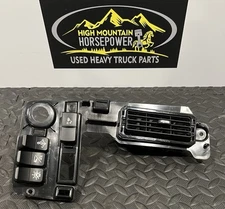 PACCAR Dash Panel W/ Rocker Switch Cluster & Vent - No Ignition (Tag# 13980)