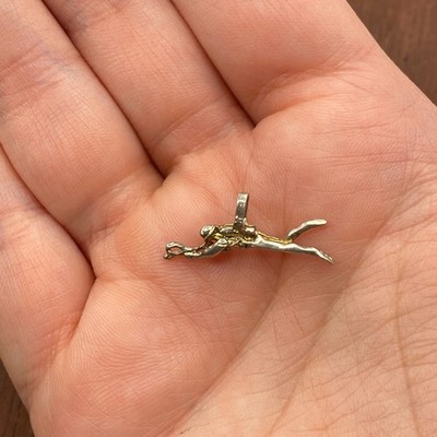 Vintage 925 Sterling Silver Deep Sea Scuba Diver w/ Spear Pendant Bracelet Charm