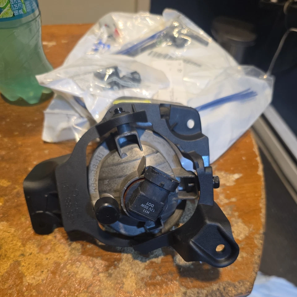 Luz antiniebla lámpara de conducción conductor delantero lado izquierdo DR6151690A para Mazda 2 11-14 Foto 4 de 4