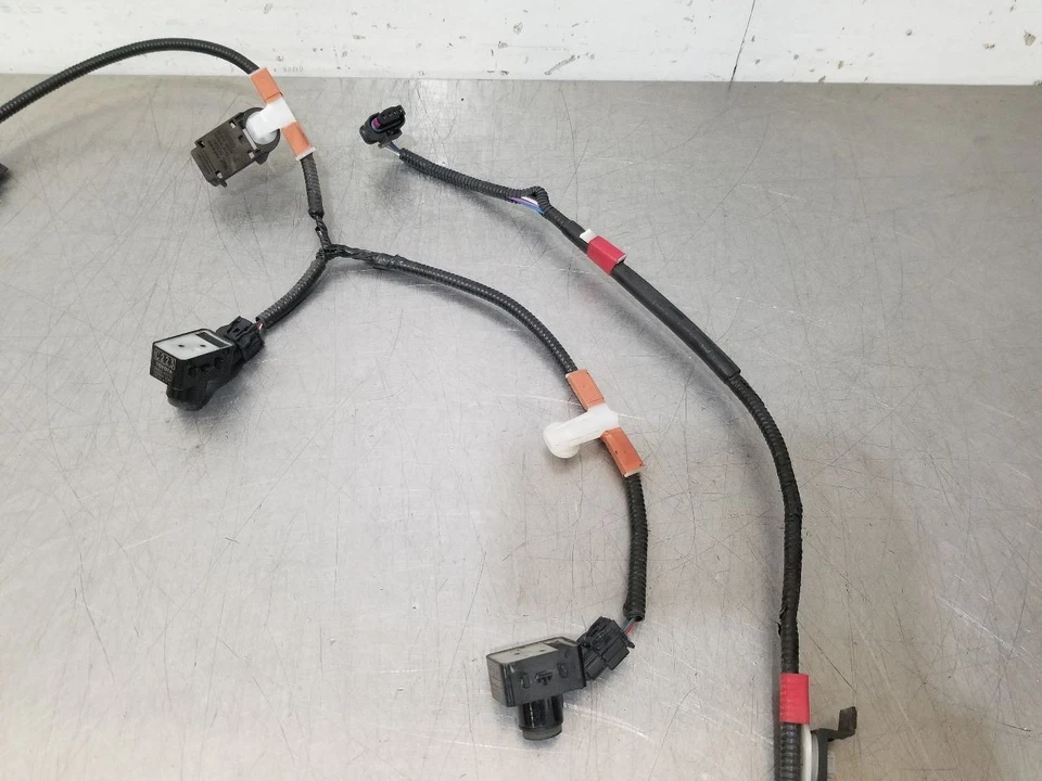 22 2022 LEXUS RX350L REAR BUMPER SENSORS AND HARNESS - Image 4 of 4