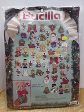 BUCILLA "LOTSA CHRISTMAS" KIT  82933 50 FELT ORNAMENTS SEQUINS, BEADS Vtg NEW