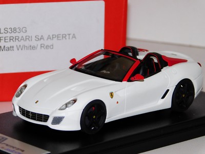 FERRARI SA APERTA MATT WHITE / RED LOOKSMART LS383G LIM 1/50 1/43
