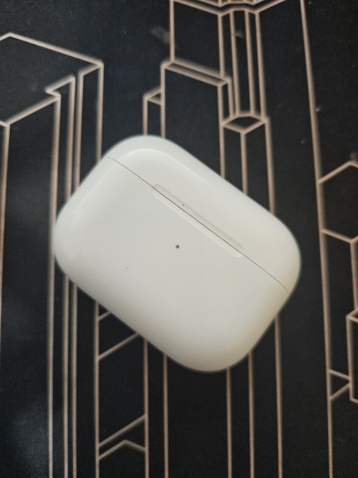 Apple AirPods Pro Charging Case - White CASE ONLY TESTED AND WORKING A2190-image
