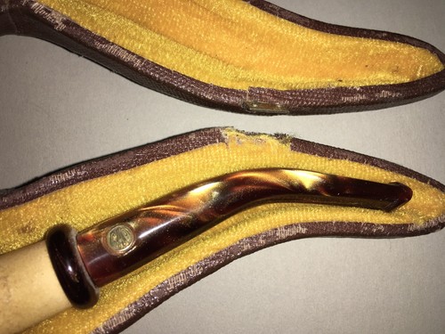 Vintage Meerschaum Hand Carved CAO Tobacco Pipe w/ Case (smoked) - Picture 2 of 24