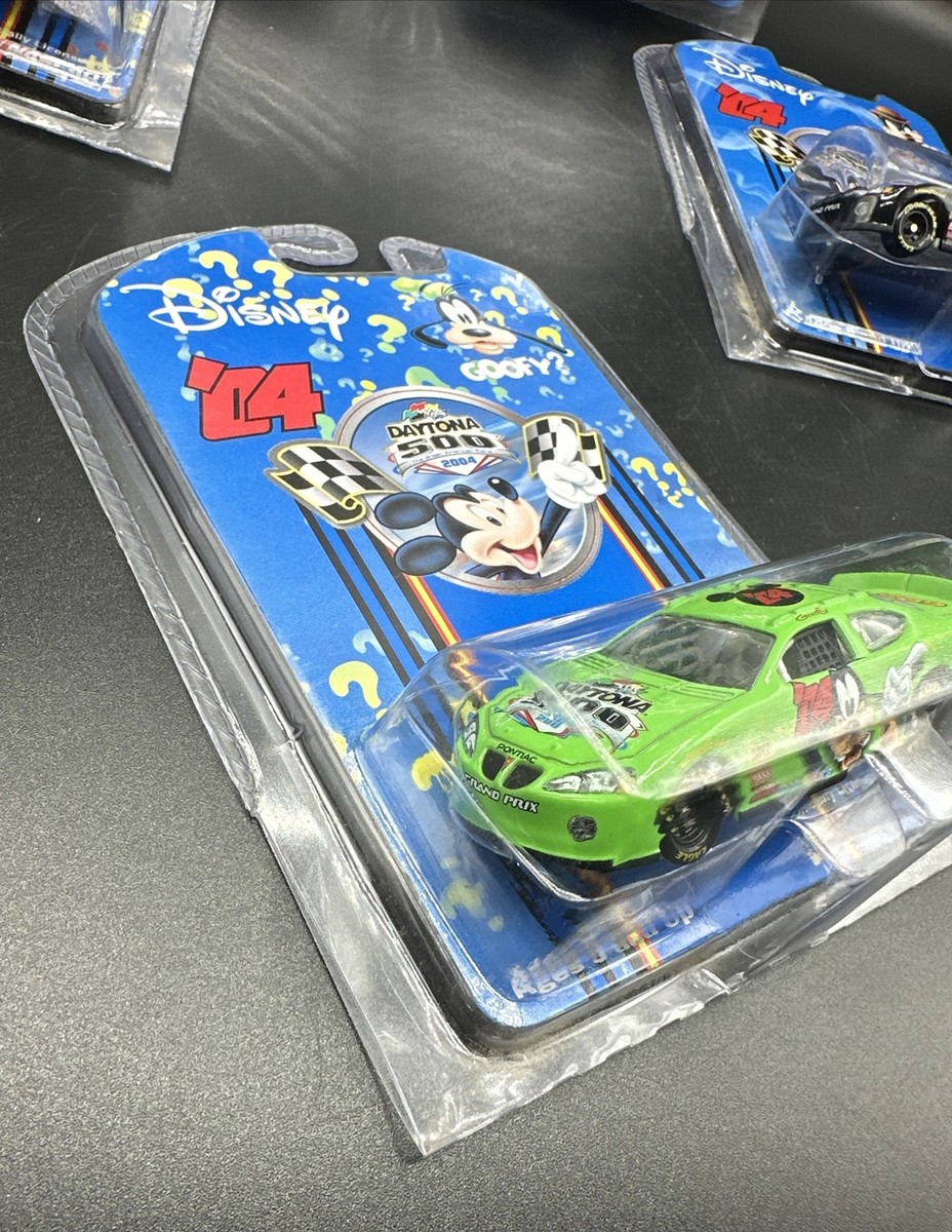 Disney 2004 NASCAR Daytona 500 Diecast Pontiac Grand Prix Complete