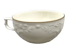 Rare find! Set of 4 tea/coffee cups and saucers bone china w/ gold - Rosenthal