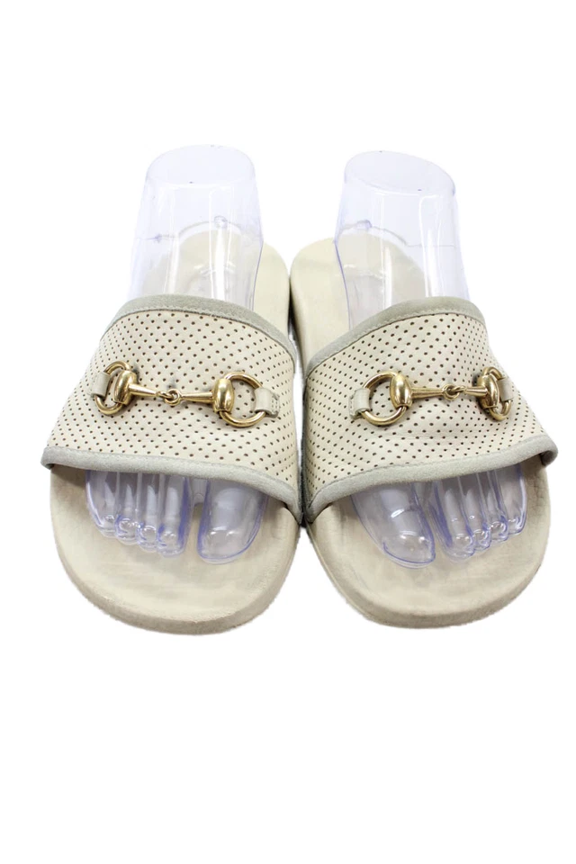 Zapatos sin cordones Gucci para mujer con textura punta abierta tono dorado herrajes crema talla 7 Foto 2 de 4