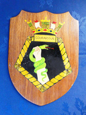 VINTAGE HMS COURAGEOUS SHIP CREST PLAQUE HAND MADE/PAINTED REDUCING COLLECTION