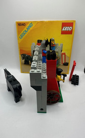 (L-2) Lego 6040 Castle Knights Blacksmith Shop Forge with Instructions