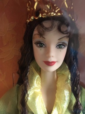 queen barbie doll