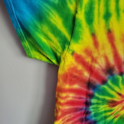 Buc-ee's Beaver Nuggets Tie Dye T Shirt Size Medium Peace Love Tee - Picture 2 of 10
