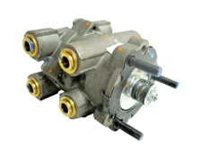 2506077C92 NEW OEM INTERNATIONAL TRUCK FOOT BRAKE VALVE E-8P K045125 BENDIX E8P