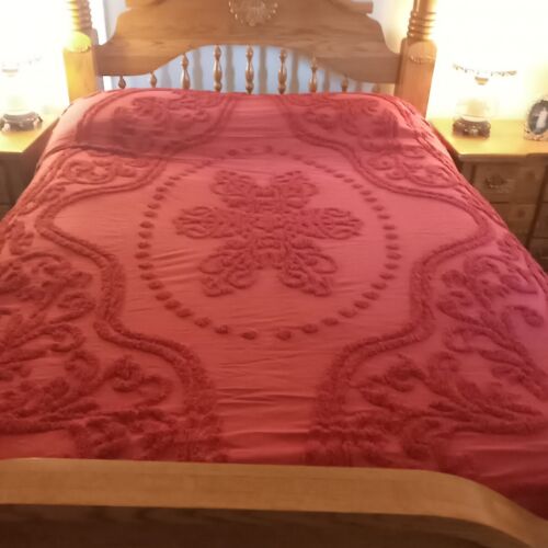 BrylaneHome Queen Chenille Bedspread Berry Burgundy Red 100% Cotton Coverlet - Picture 11 of 14