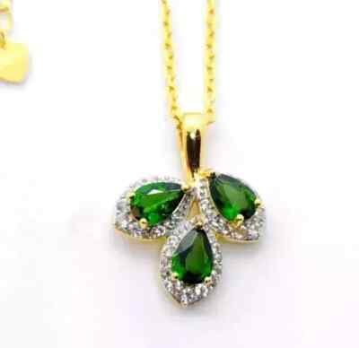Lab Created Emerald 2Ct Pear Cut Beauty Flower Pendant 14K Yellow Gold Plated 18