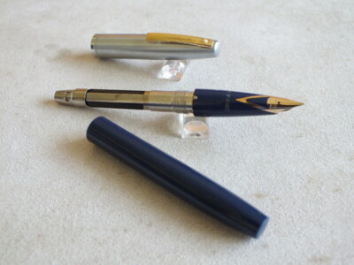 Sheaffer 440 Blue with Stainless Cap 14K nib Fountain Pen 1970s