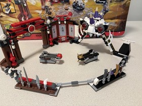 LEGO NINJAGO: Masters of Spinjitzu Ninjago Battle Arena (2520) complete build