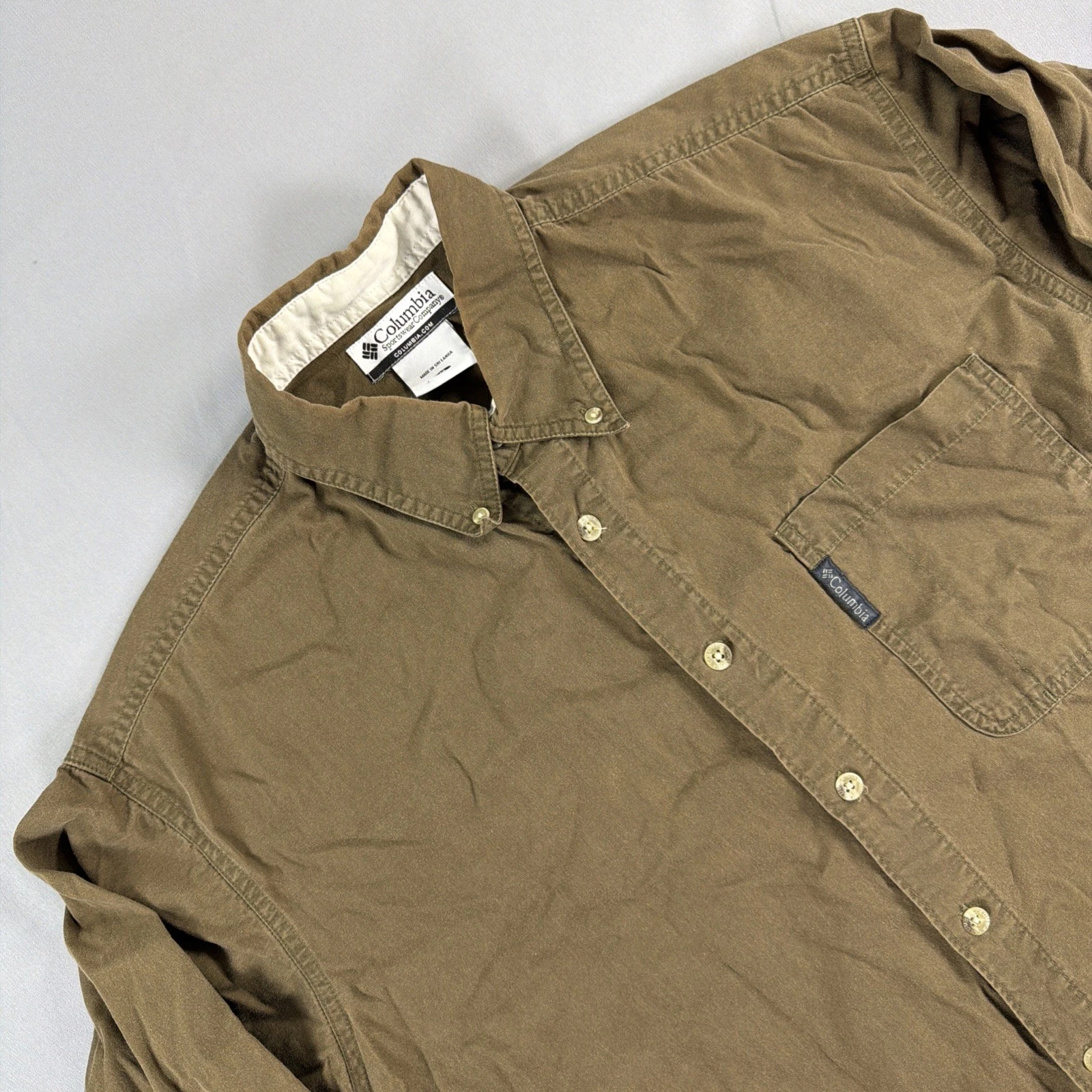 Columbia Mens M Brown Long Sleeve Button Up Shirt Vented Outdoor Hiking Fishing