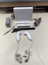 NINTENDO WII VIDEO GAME CONSOLE W/ CONTROLLERS WHITE RVL-001 WORKING