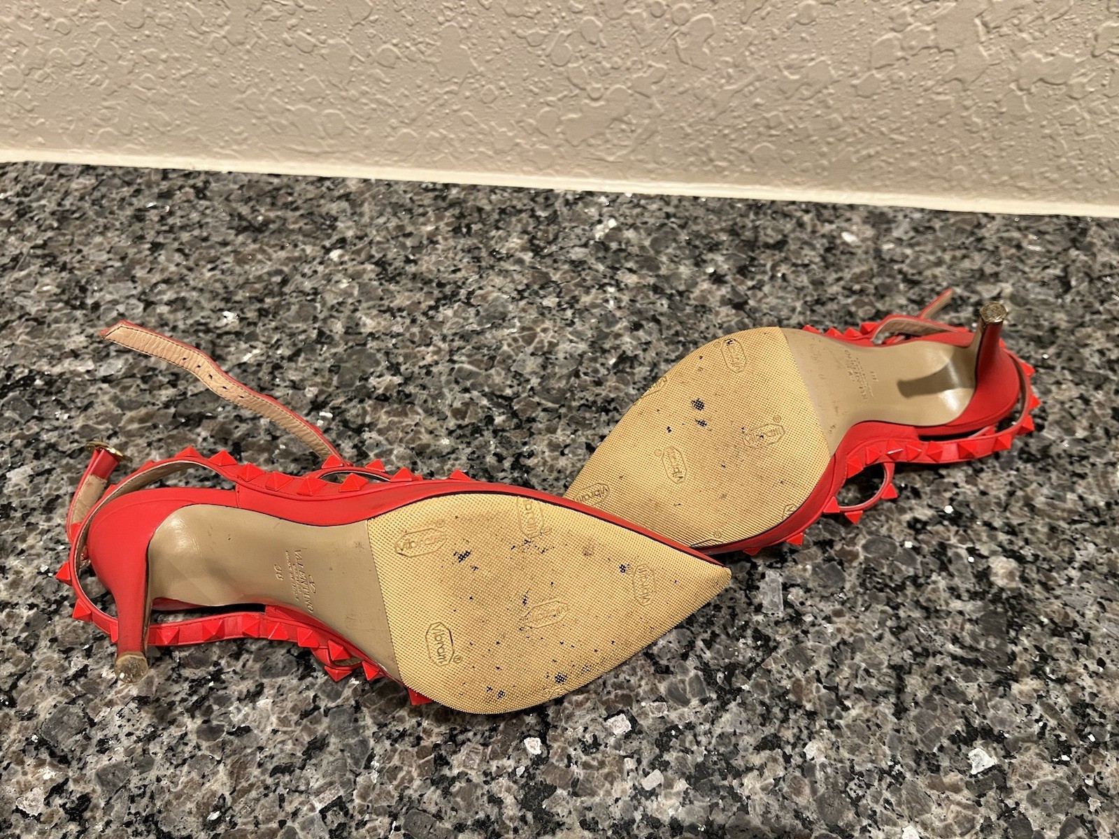 Valentino Red Rockstud Pumps Heels Size 38/Us 7.5 thumbnail 7