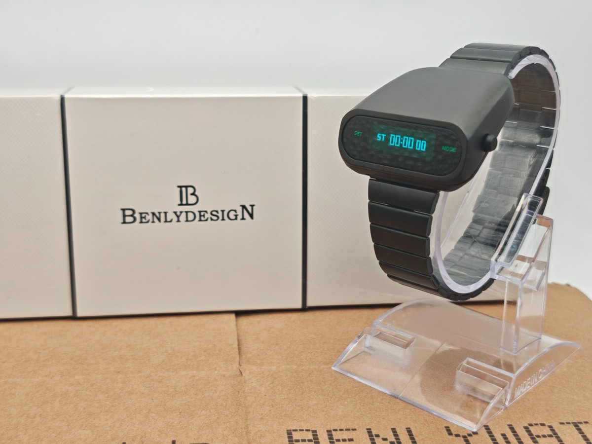 BenlyDesign “Stargazer” S1000BG – Retro-Futuristic OLED Digital 