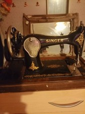 Antique Vintage 'sINGER' Heavy Duty Sewing MachineHand Crank