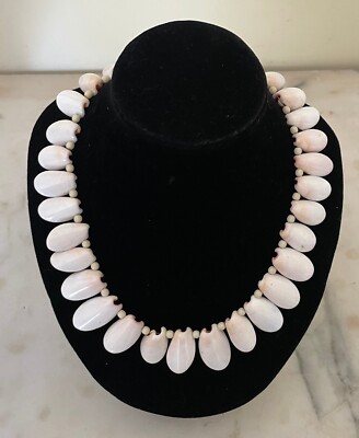 Collana vintage 30 Conchiglie 25 mm Lunghezza 40 cm Peso 62,69 g