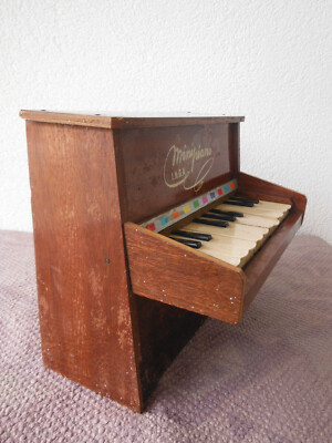 giocattolo vintage pianoforte minipiano inga