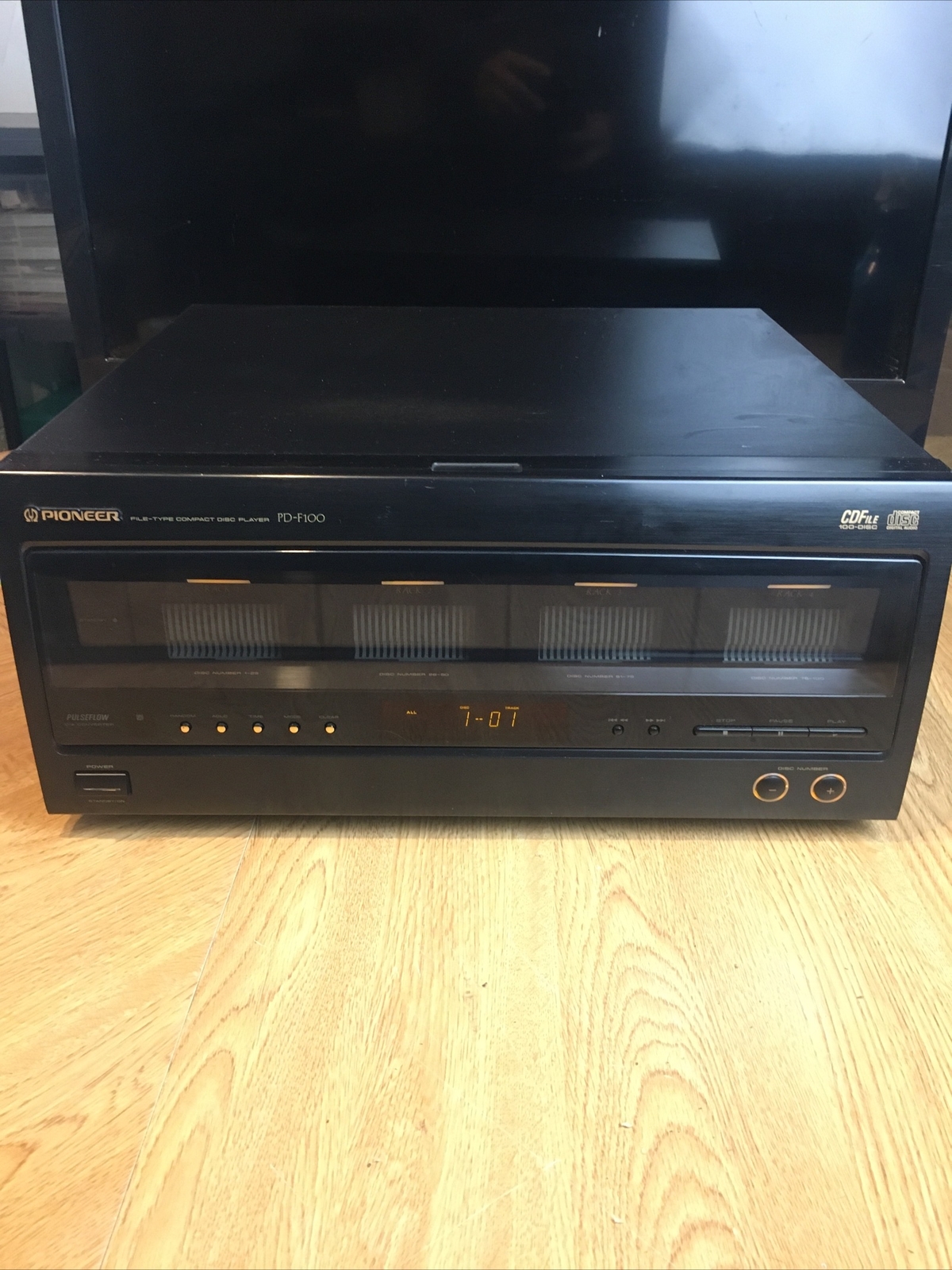 Pioneer PD-F100 CD File Type CD Player 100 CD Capacity - No Remote