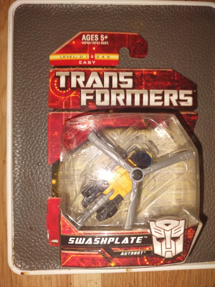 Transformers  mini-cons Swashplate 2010 2" Helicopter Autobot Complete  - Image 2 of 4