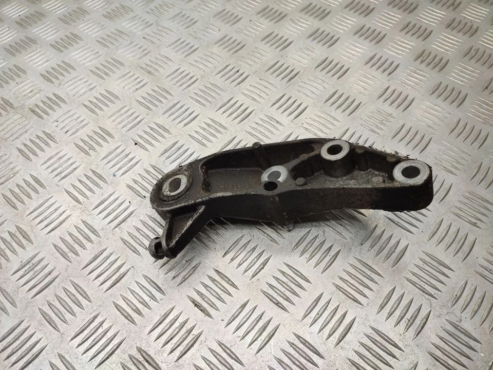 Chevrolet Aveo 2011 Petrol 63kW Bracket Bearing Engine 95463563 SAU97986 - Image 4 of 4