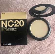 Mac ~ Studio Fix Powder Plus Foundation ~ NC20