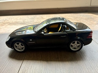 Mercedes-Benz SLK AMG UT Models 1:18 Schwarz Cabrio Variodach Top