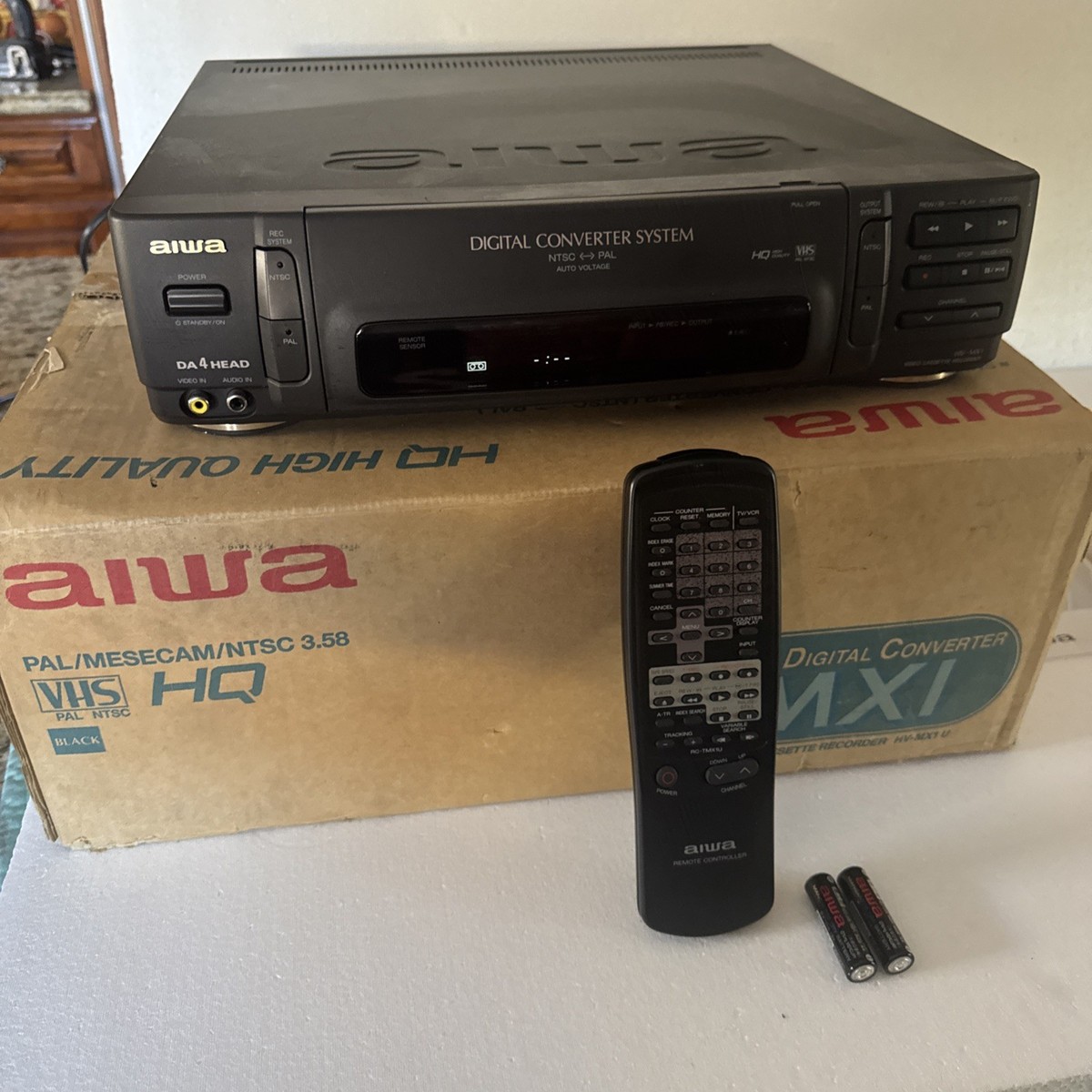 Aiwa HV-MX1 Multisystem NTSC/PAL VCR VHS Player - For Parts Or