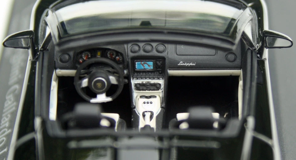 Lamborghini Gallardo LP 560-4 Spyder Anno 2009-2012, Nero, Minichamps M. 1:43 - Immagine 3 di 4