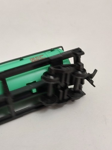 Model Power Celanese Chemicals Tanker Train HO Scale Box Green - Picture 11 of 15