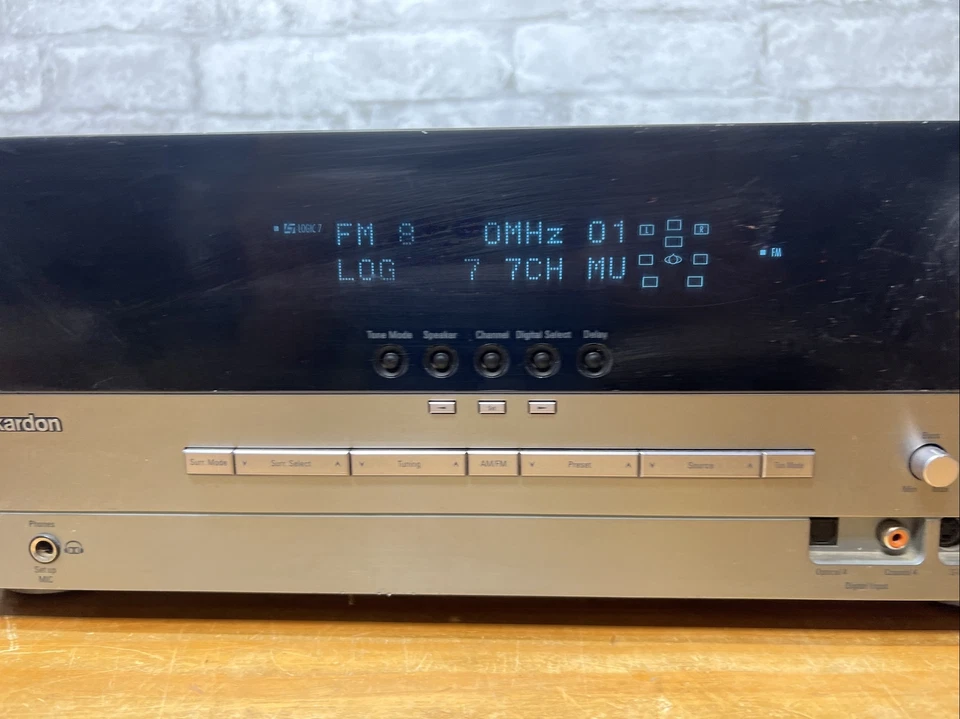HARMAN/KARDON AVR-335 7.1ch 70-wpc A/V  Stereo Amplifier Receiver 2006 No Remote - Image 3 of 4