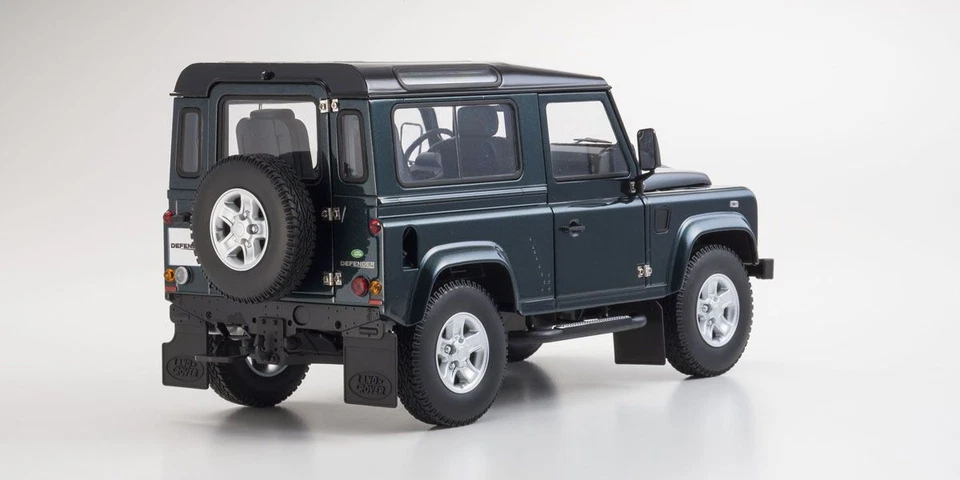Land Rover Defender 90 1:18 -- Verde Antree -- Kyosho Foto 2 de 3