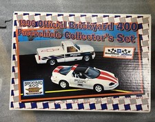 1996 Official Brickyard 400 Pace Vehicle Collector's set 1:25 scale