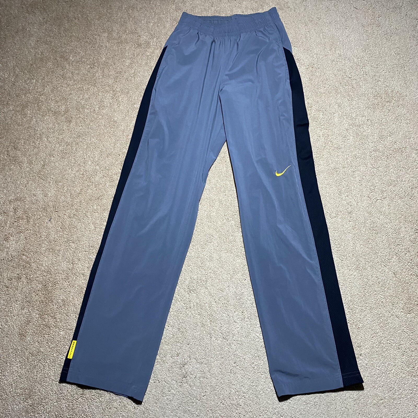 nike livestrong sweatpants