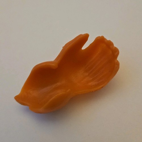 Vintage 1985 LJN Thundercats LION-O Part: Orange Claw Glove Accessory - Picture 2 of 3