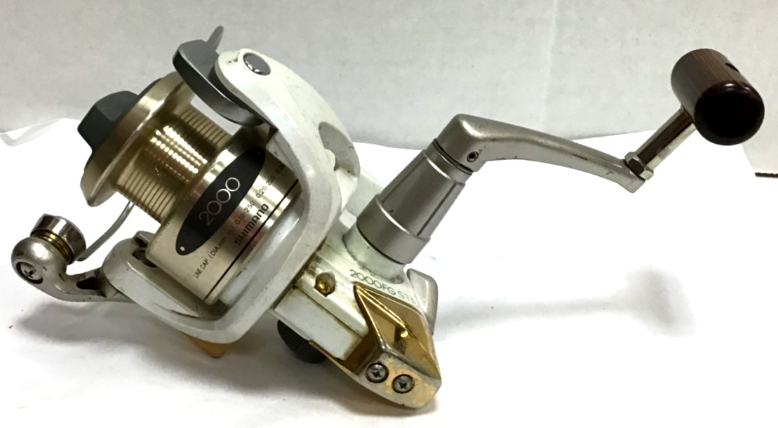 (MA3) Shimano Stradic 2000 FG Spinning Reel