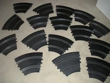 VINTAGE 1960s Set of ( 28 )  EDON  1/24 1/32 Slot Car   Track